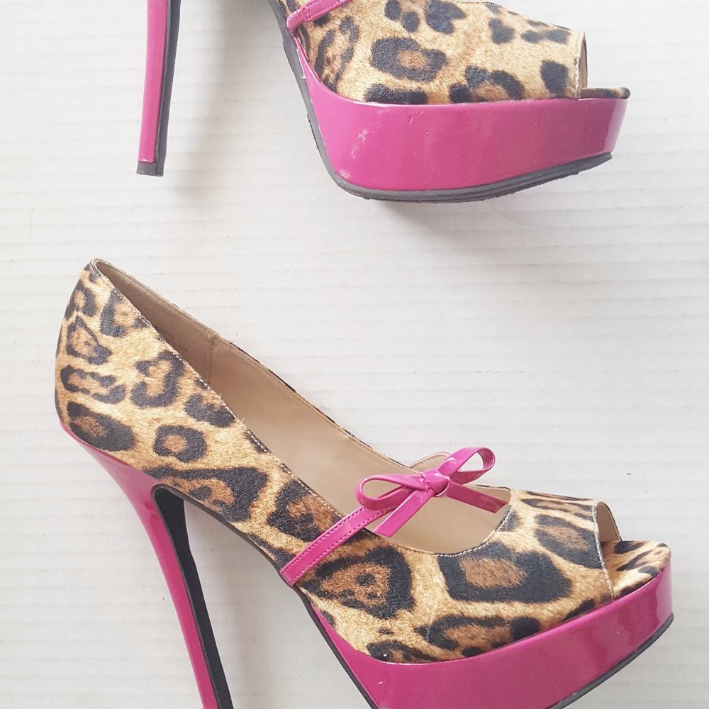MIX No 6 Sz 10 Peep Toe High Heels Leopard 5.5"
